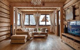 Apartament Bystre